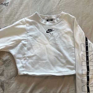 Nike crop crewneck, white, size XS